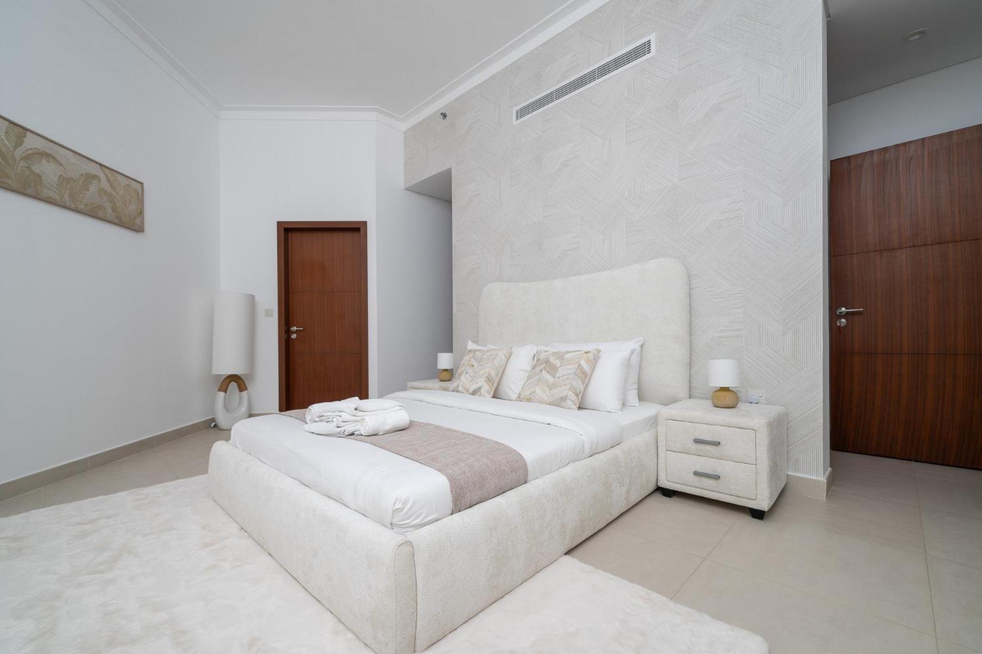 Alh Vacay 807 Alluring 1 Bedroom In Vida Residences - The Hills Dubai